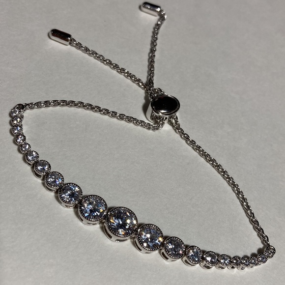 VANNA K FOR BELLA LUCE BRAND NEW DIAMOND SIMULANT BRACELET - Picture 8 of 12